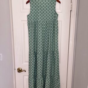 Chic Green Patterned Maxi Dress